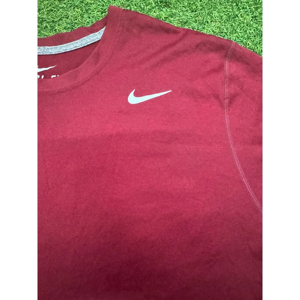 Nike Dri-FIT Mens XXL Training Shirt Maroon Burgundy‎ Short Sleeve Swoosh Tee